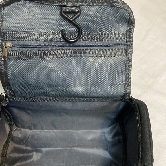 Canvas Black Hanging Mens Toiletry/ Dopp Bag with Carry Handle- NWOT - Picture 5 of 10